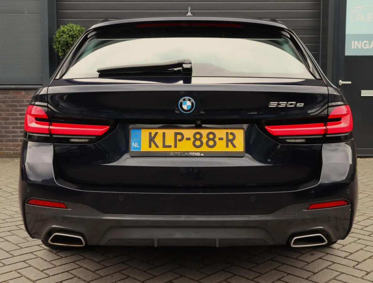 530e M Sport | Pano | Leer | Stoelverwarming | 19 Inch