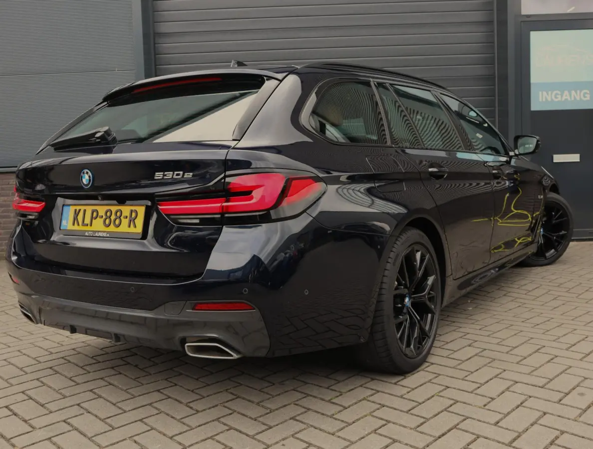530e M Sport | Pano | Leer | Stoelverwarming | 19 Inch
