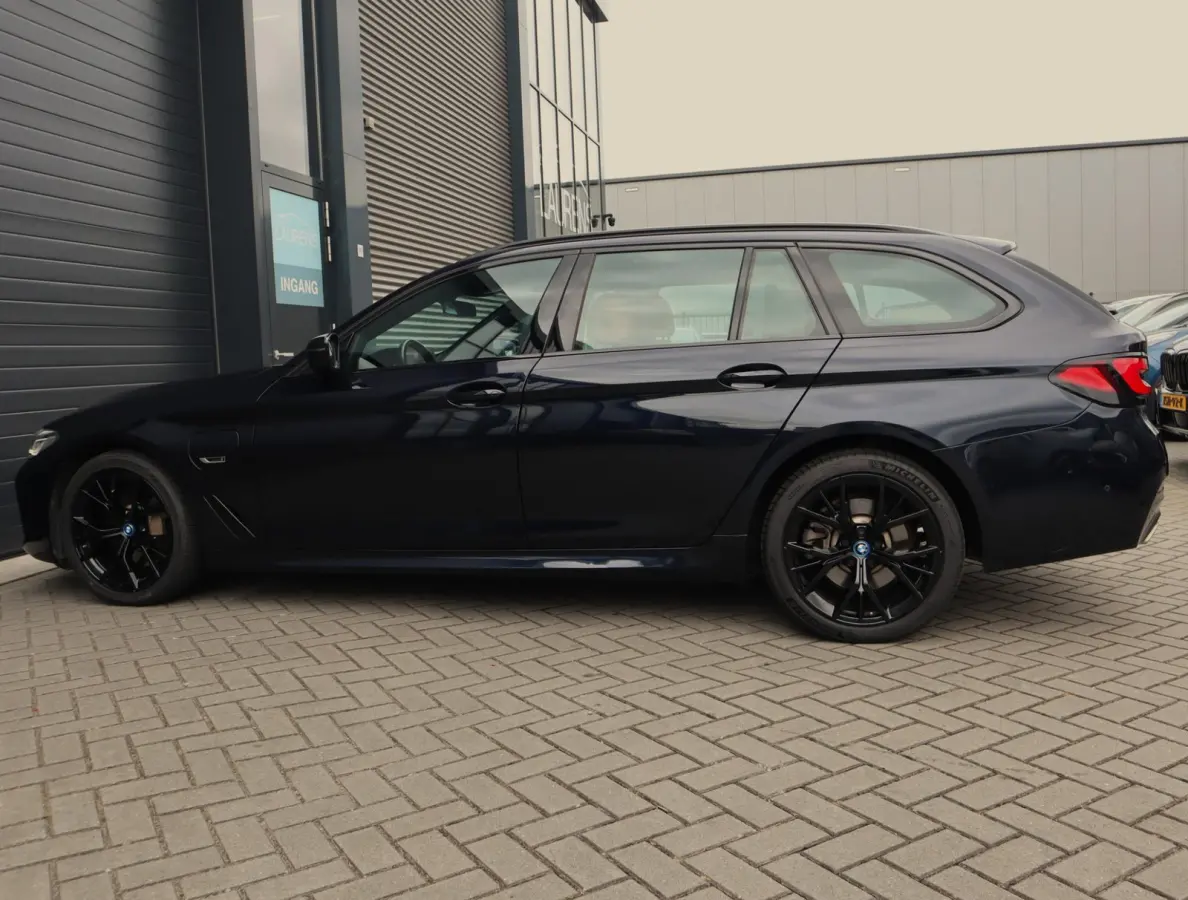 530e M Sport | Pano | Leer | Stoelverwarming | 19 Inch