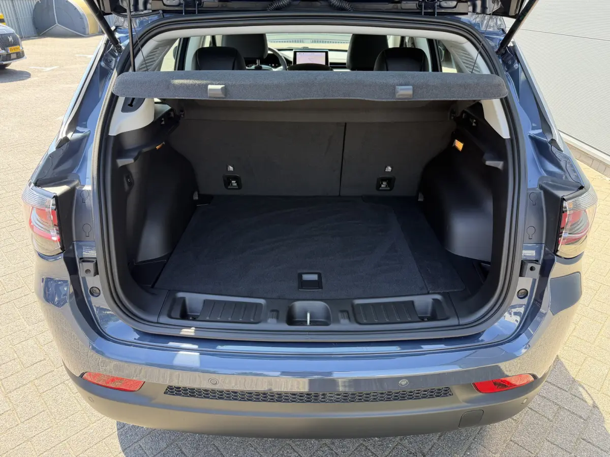 4xe 190 Plug-in Hybrid Altitude (Elektrische Klep - Keyless Entry - LED - Automatische Airco - Camera - Navigatie - Apple Carplay - 4WD - Adaptieve Cruise Controle)