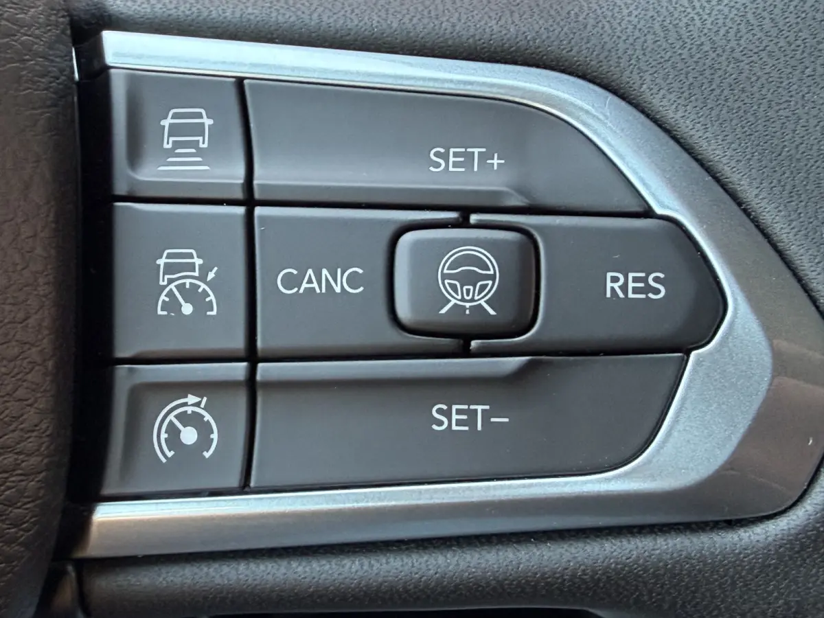 4xe 190 Plug-in Hybrid Altitude (Elektrische Klep - Keyless Entry - LED - Automatische Airco - Camera - Navigatie - Apple Carplay - 4WD - Adaptieve Cruise Controle)