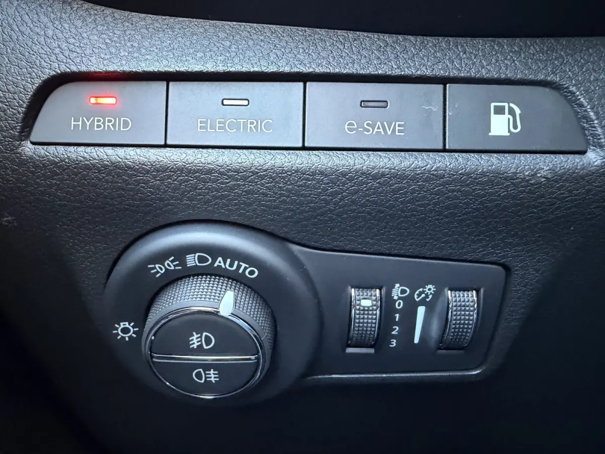 4xe 190 Plug-in Hybrid Altitude (Elektrische Klep - Keyless Entry - LED - Automatische Airco - Camera - Navigatie - Apple Carplay - 4WD - Adaptieve Cruise Controle)