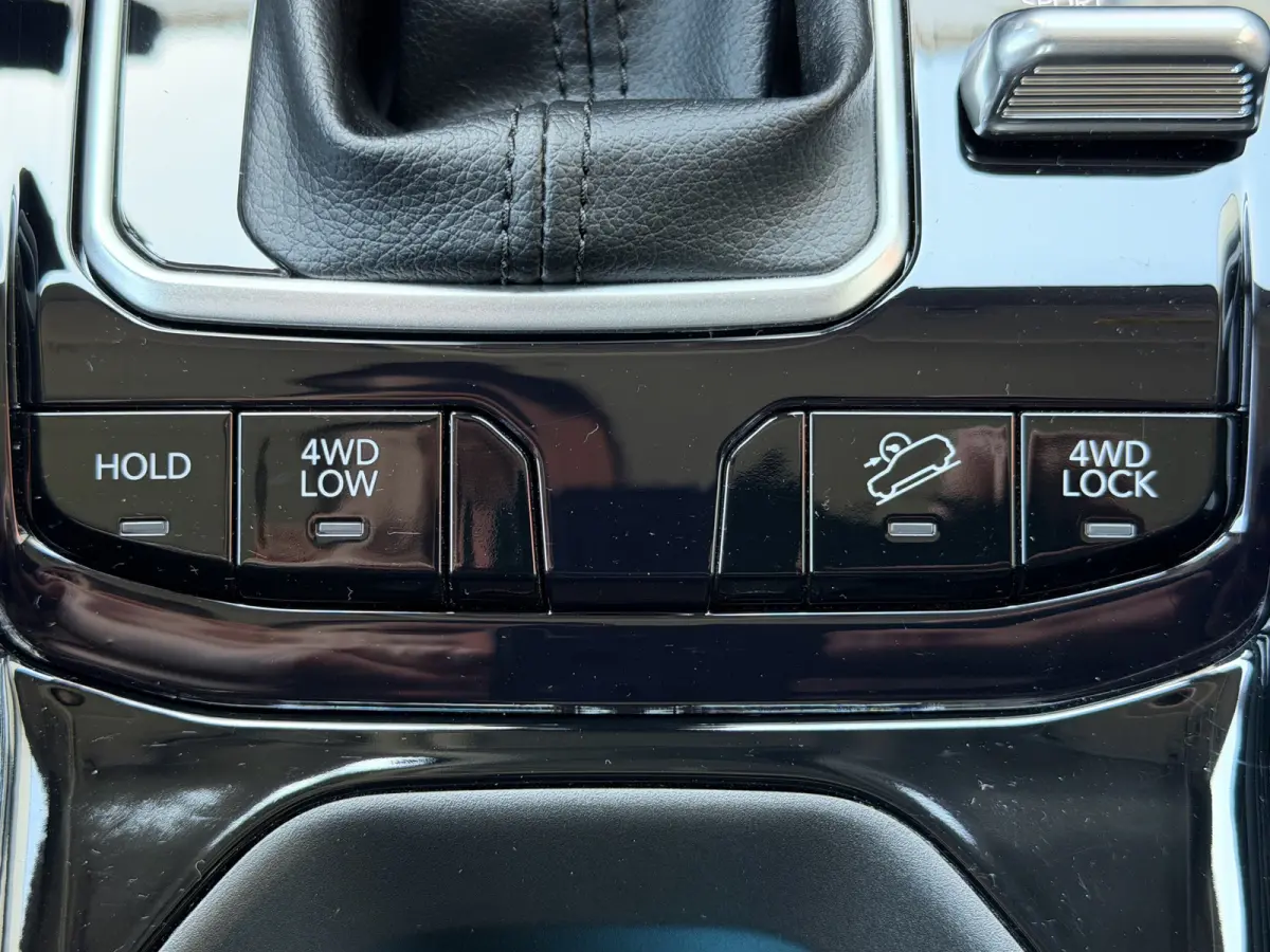 4xe 190 Plug-in Hybrid Altitude (Elektrische Klep - Keyless Entry - LED - Automatische Airco - Camera - Navigatie - Apple Carplay - 4WD - Adaptieve Cruise Controle)