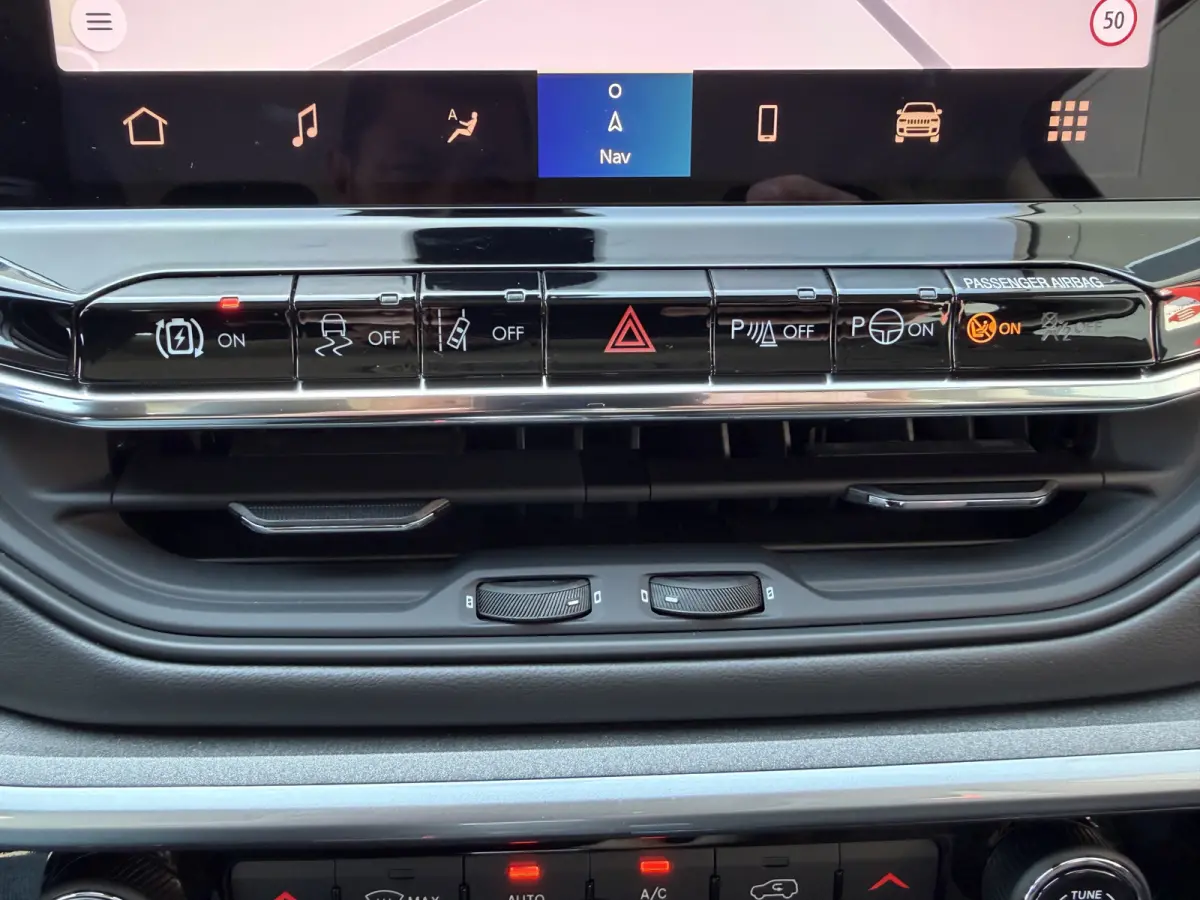 4xe 190 Plug-in Hybrid Altitude (Elektrische Klep - Keyless Entry - LED - Automatische Airco - Camera - Navigatie - Apple Carplay - 4WD - Adaptieve Cruise Controle)