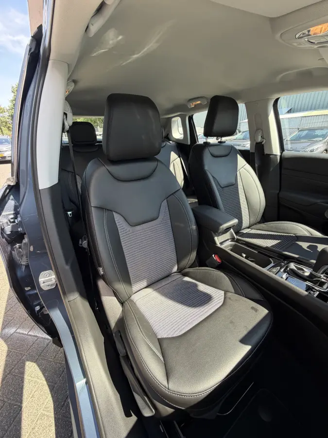 4xe 190 Plug-in Hybrid Altitude (Elektrische Klep - Keyless Entry - LED - Automatische Airco - Camera - Navigatie - Apple Carplay - 4WD - Adaptieve Cruise Controle)