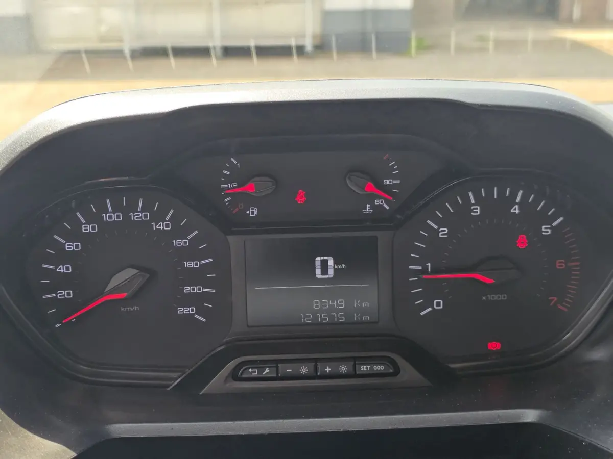1.5 BlueHDI Premium / 1e EIGENAAR / CAMERA / CRUISE / NAVI