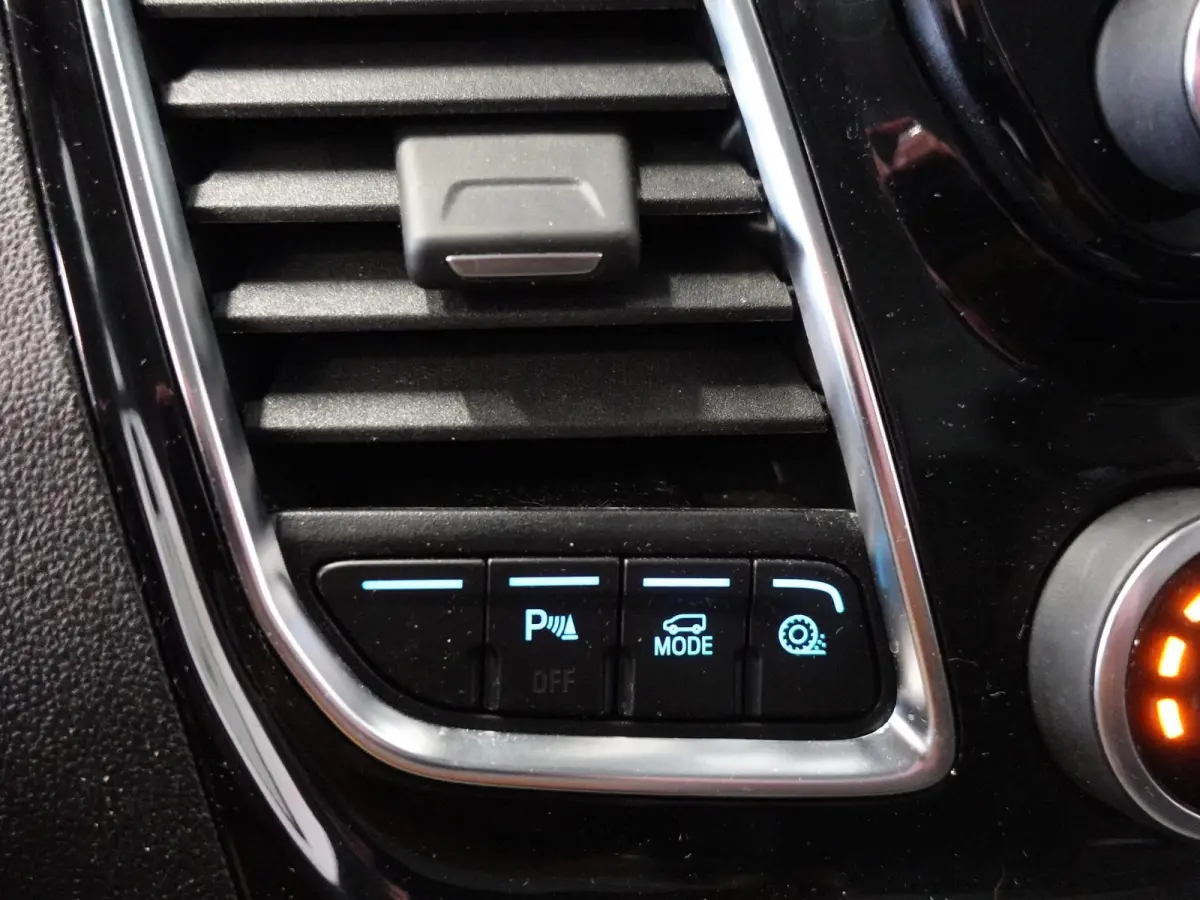 320 2.0 TDCI L2H1 Sport 170PK Automaat Airco Cruise Control Bluetooth Navi Trekhaak