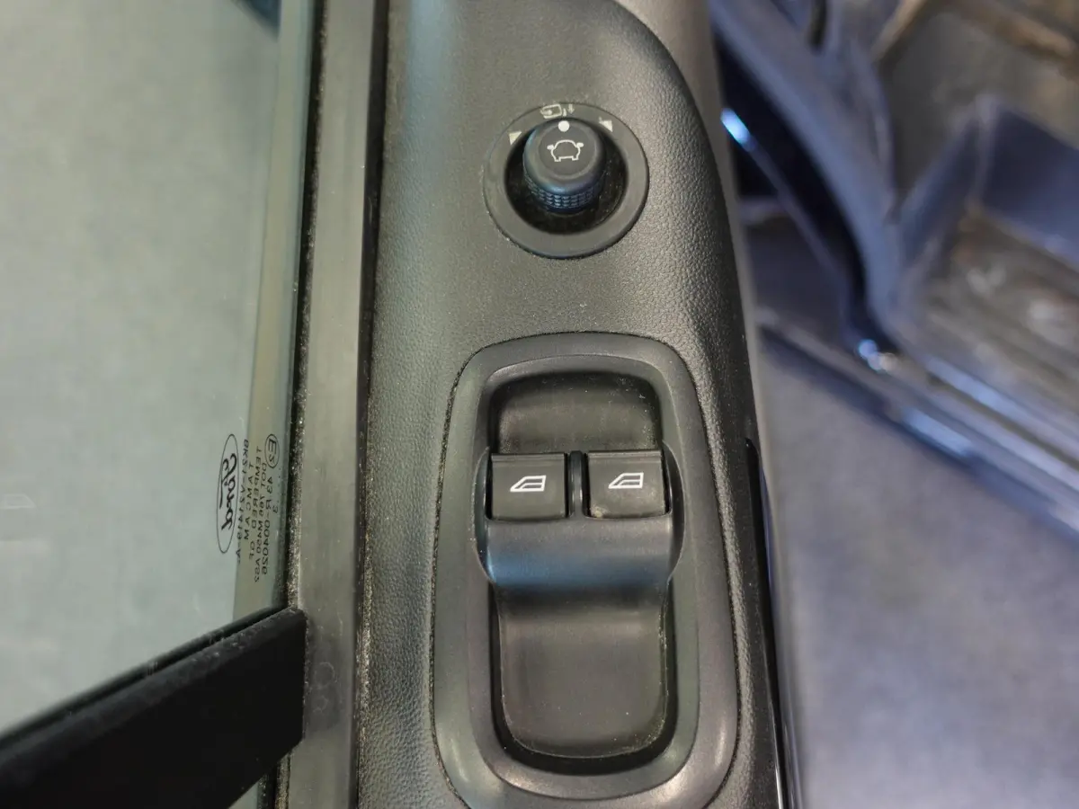 320 2.0 TDCI L2H1 Sport 170PK Automaat Airco Cruise Control Bluetooth Navi Trekhaak