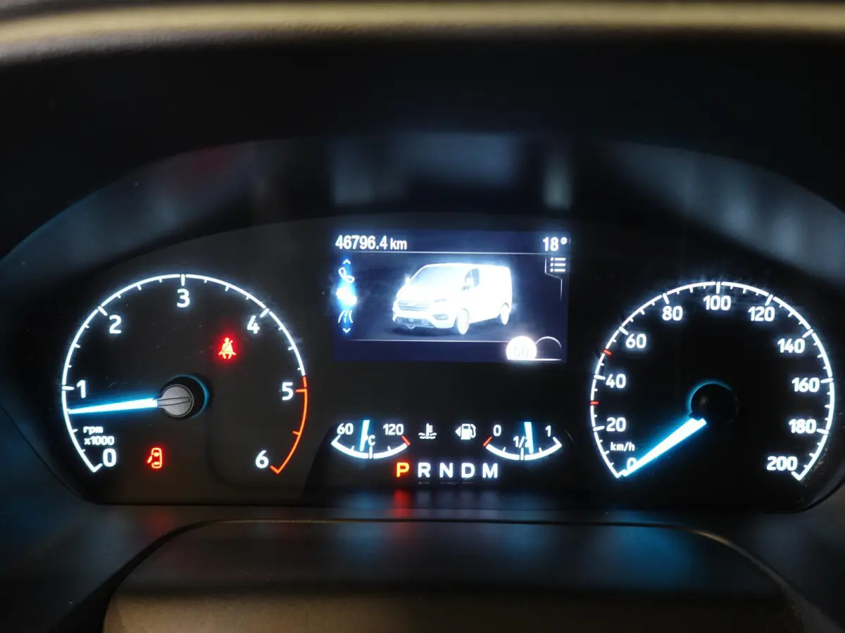 320 2.0 TDCI L2H1 Sport 170PK Automaat Airco Cruise Control Bluetooth Navi Trekhaak
