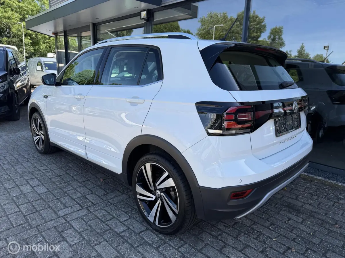 1.0 TSI Style R-Line xenon led 17 inch trekh carpl trekh