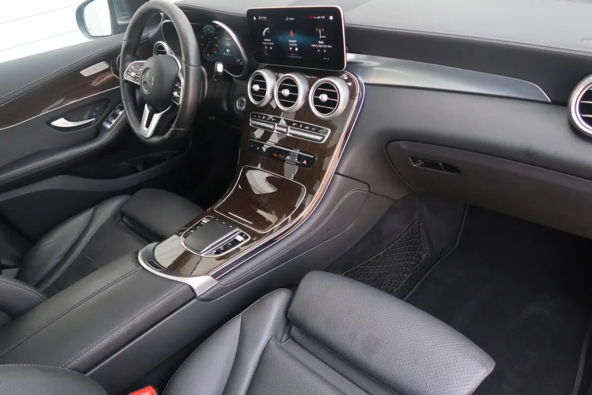 4MATIC PANORAMADAK|TREKHAAK|KEYLESS|CARPLAY|CAMERA|DEALER ONDERHOUDEN
