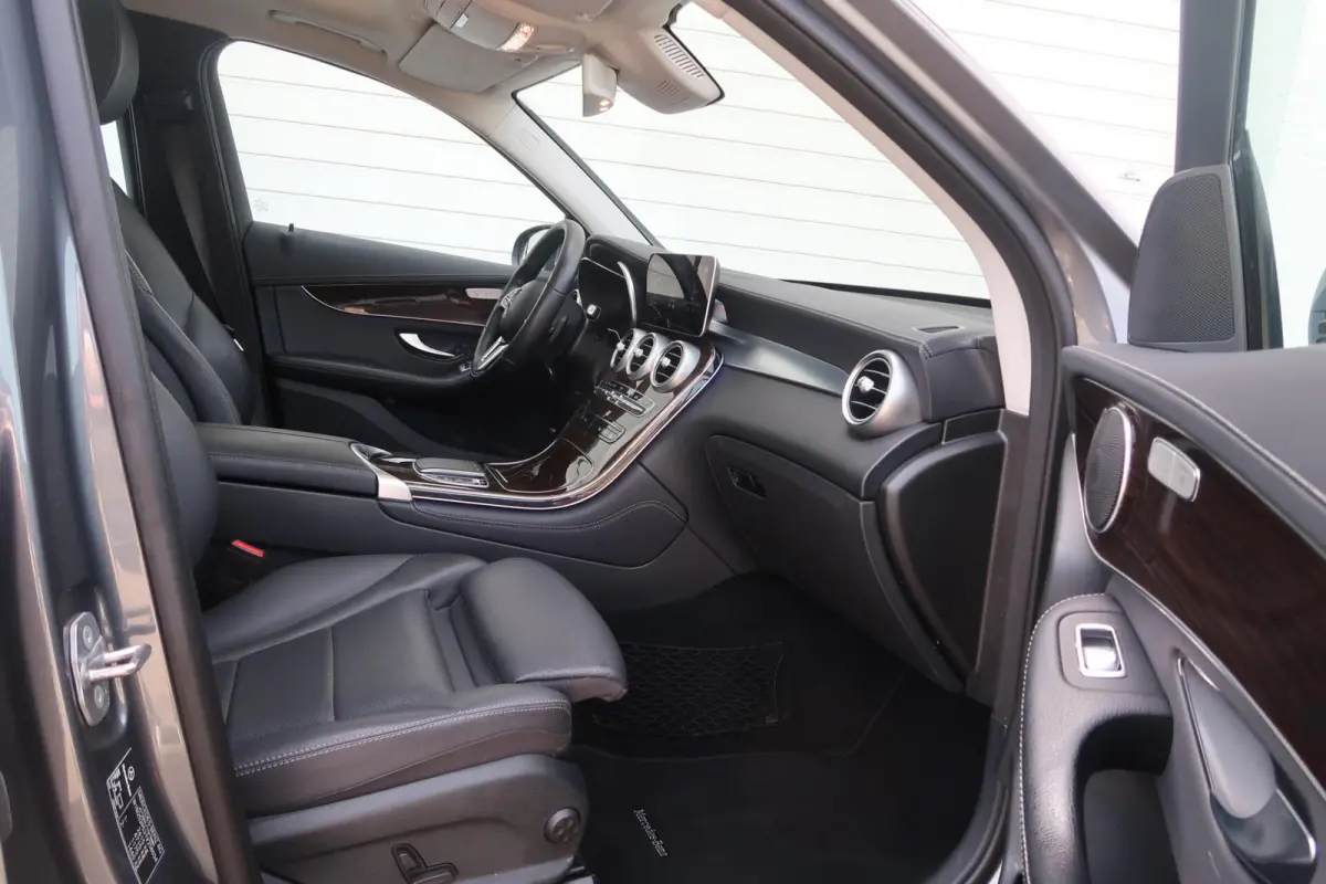 4MATIC PANORAMADAK|TREKHAAK|KEYLESS|CARPLAY|CAMERA|DEALER ONDERHOUDEN