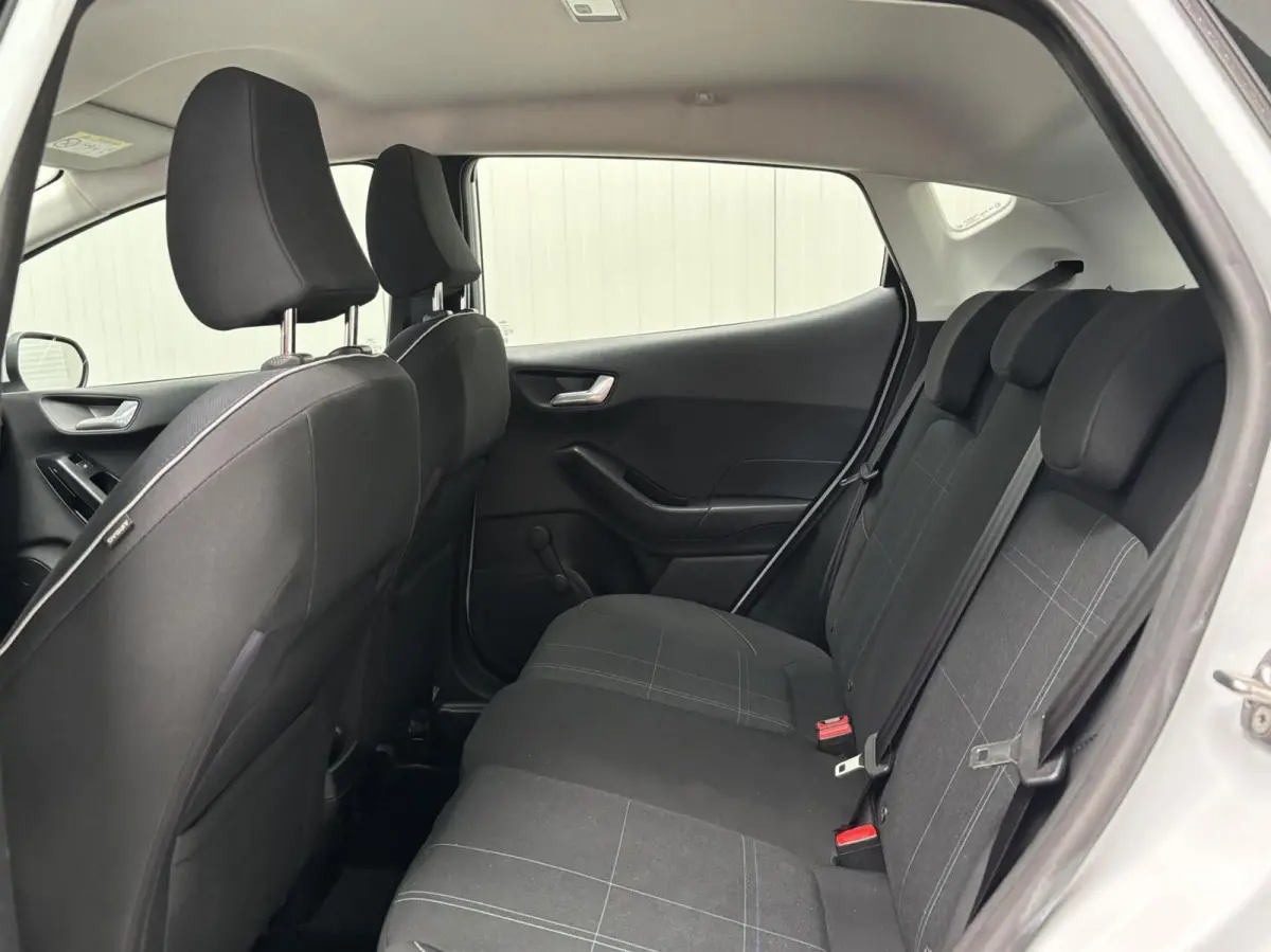 1.1 Trend / NL Auto / DealerOH / Carplay / Navi / 2e Eigenaar