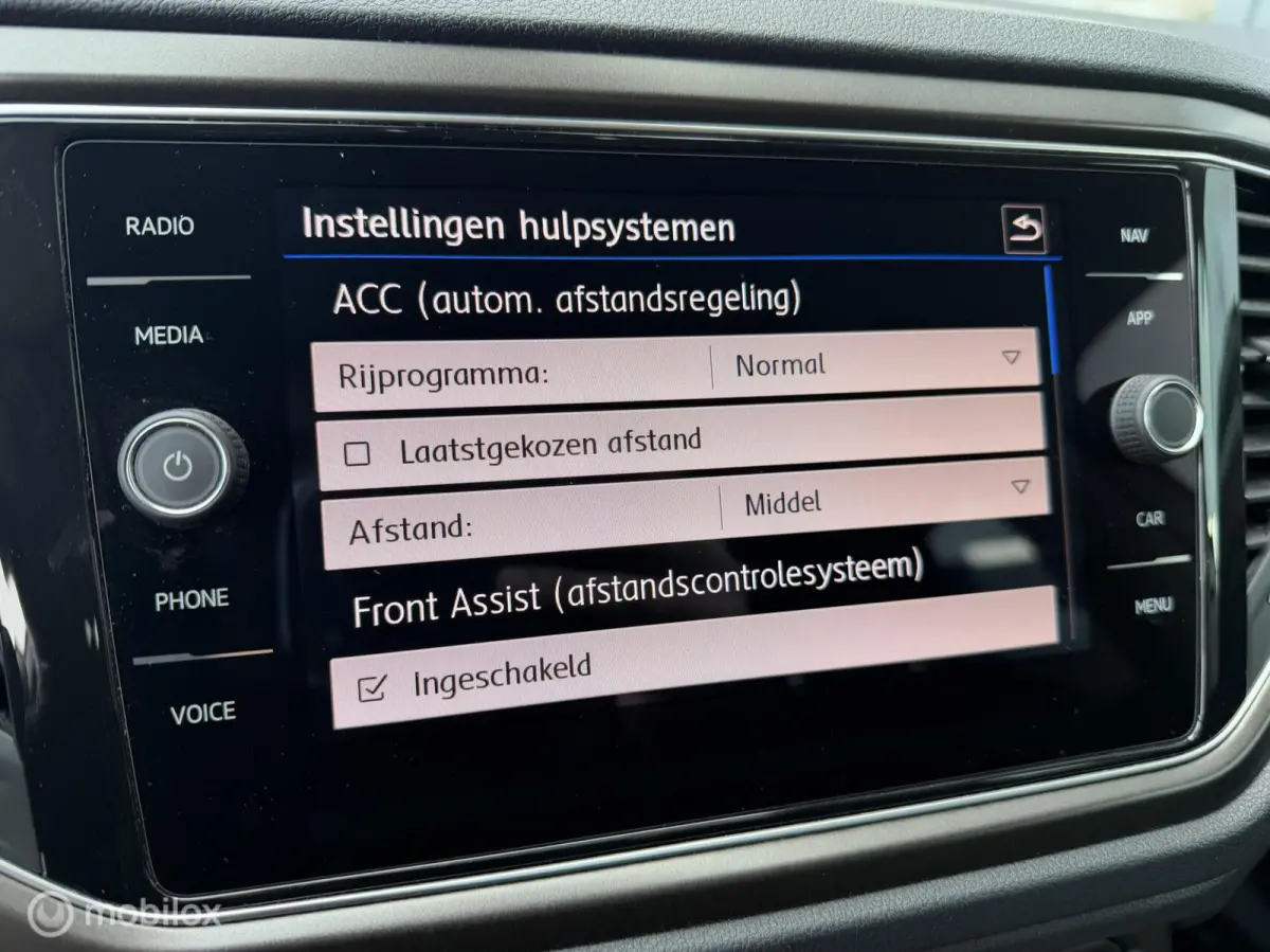 1.0 TSI Style Sport xenon led carplay 18 inch
