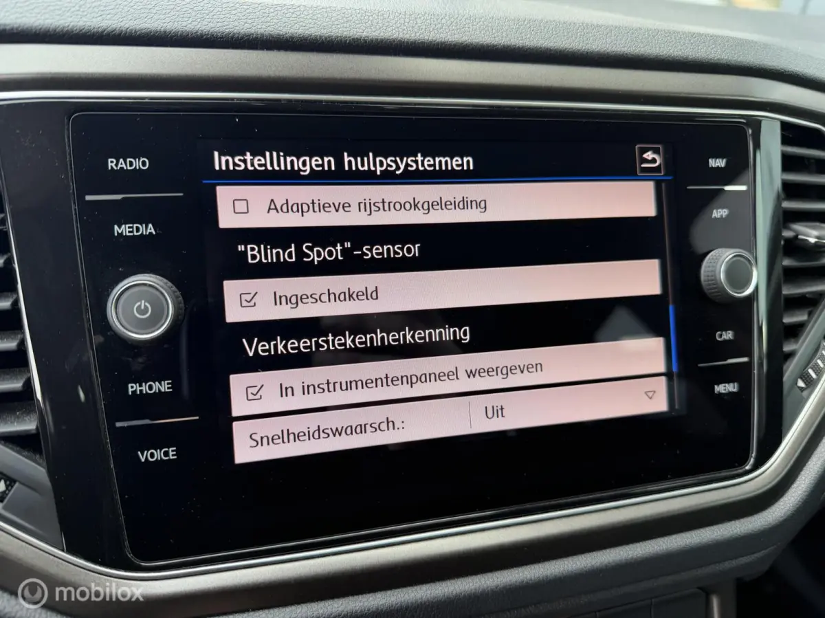 1.0 TSI Style Sport xenon led carplay 18 inch