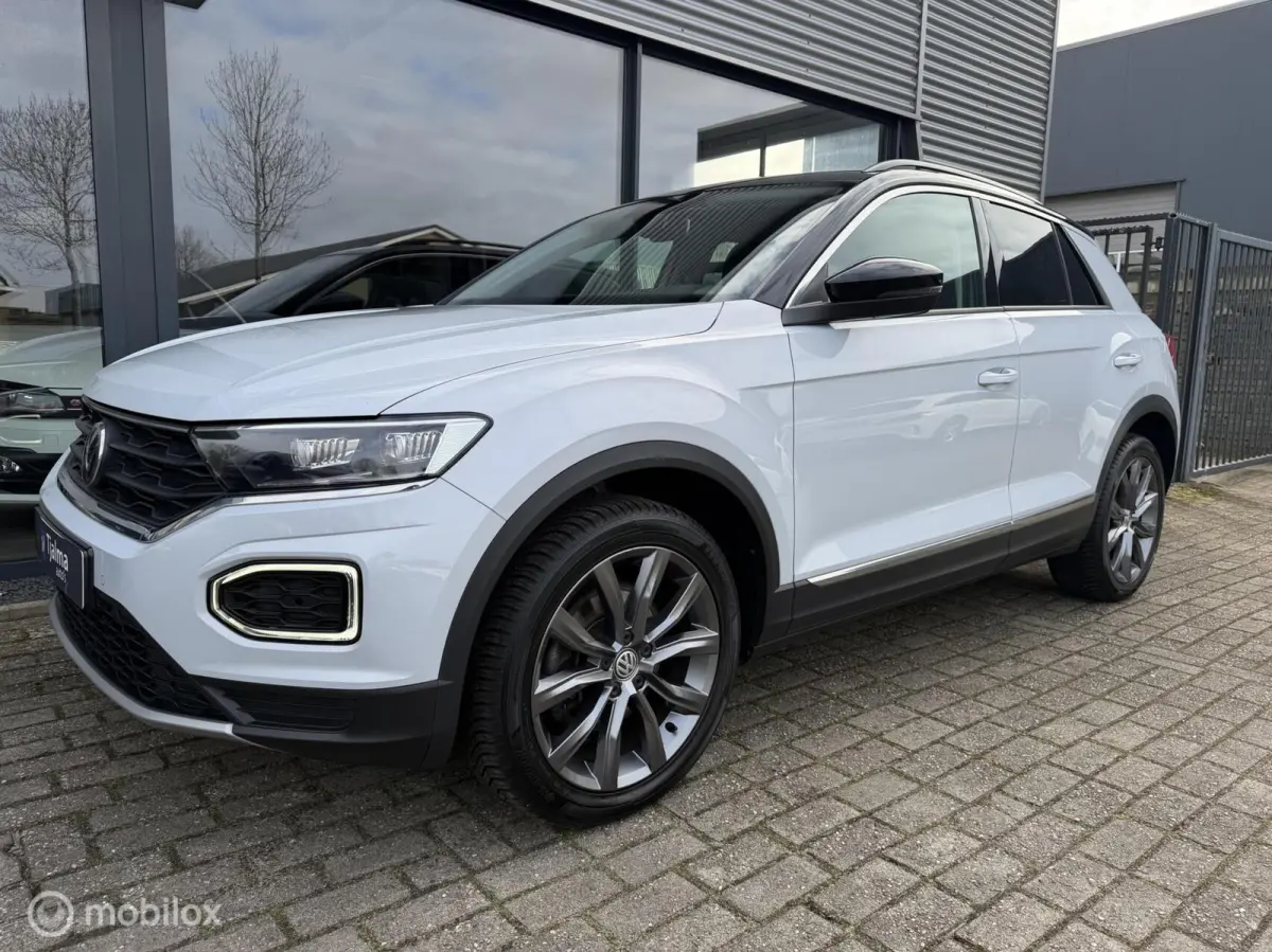 1.0 TSI Style Sport xenon led carplay 18 inch
