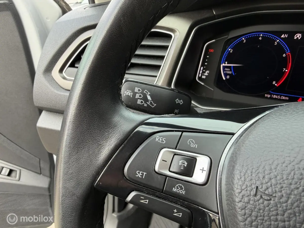 1.0 TSI Style Sport xenon led carplay 18 inch