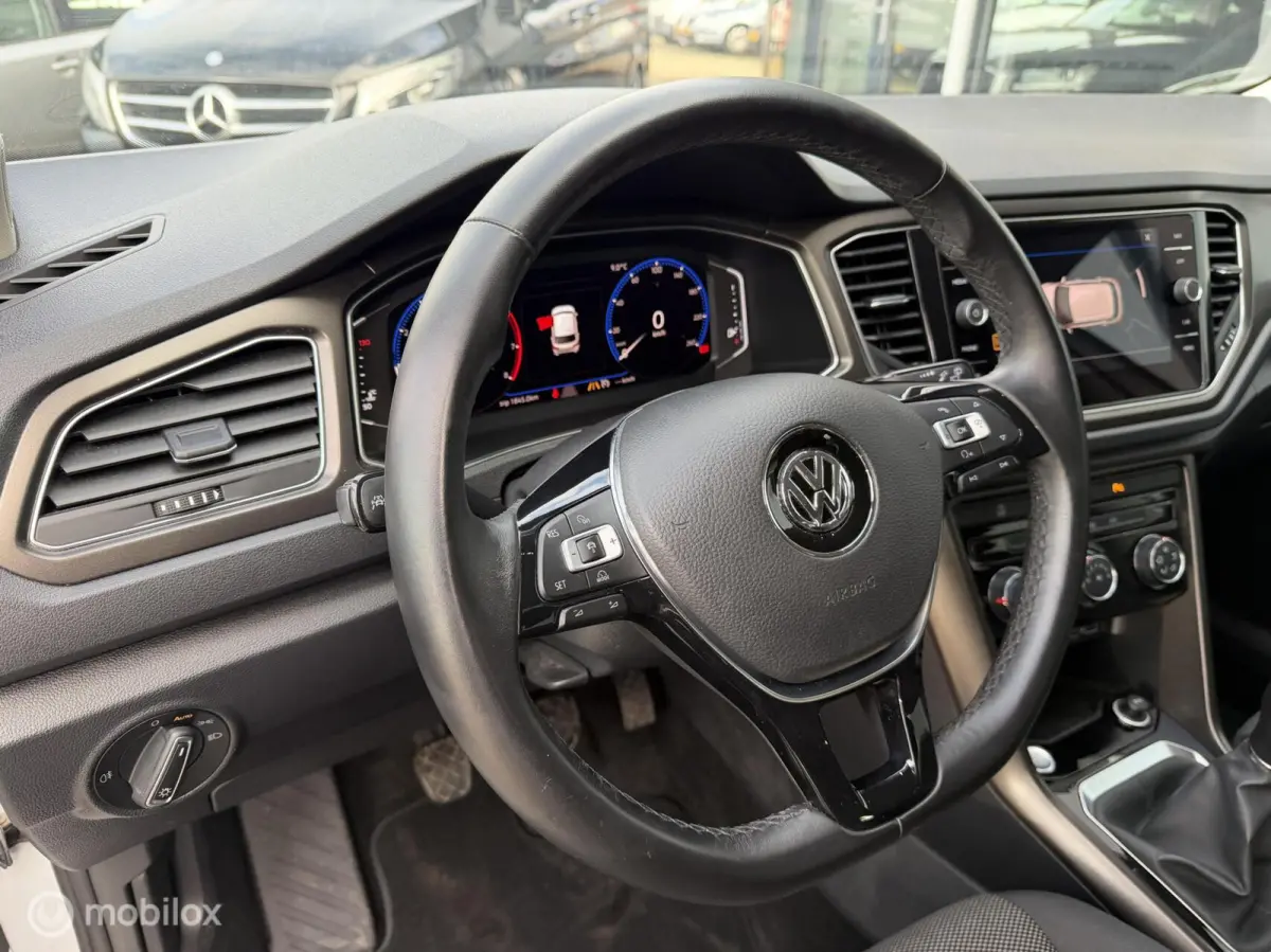 1.0 TSI Style Sport xenon led carplay 18 inch
