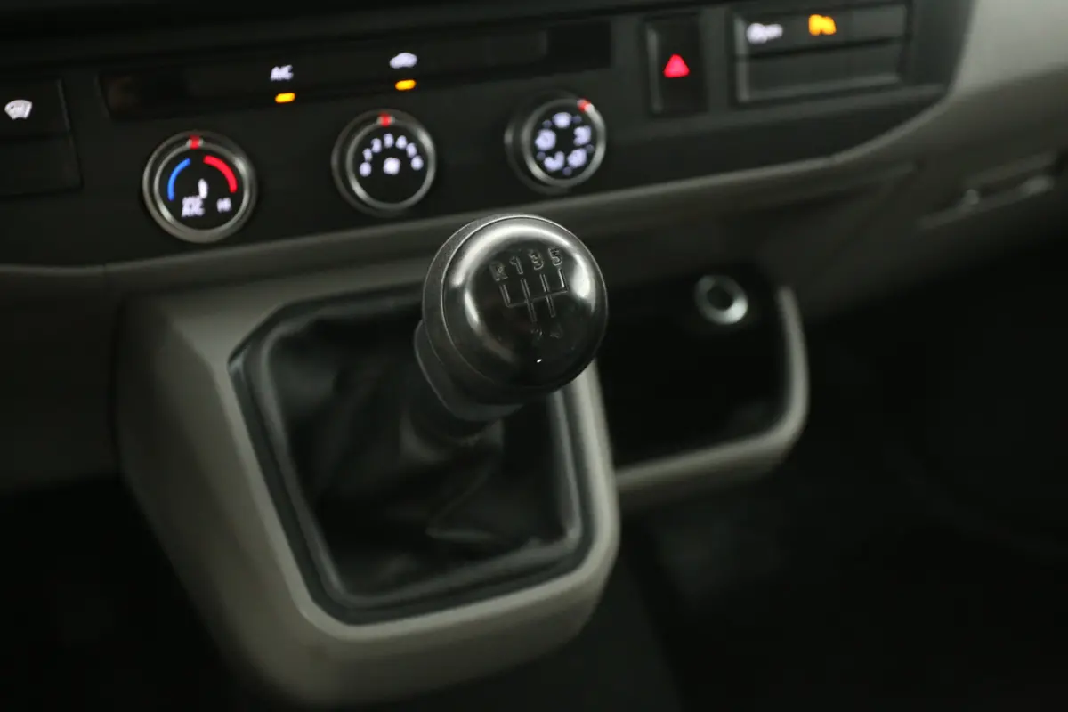 2.0 TDI L2H1 | DC | 6 Zits | Airco | Camera | Trekhaak | Carplay