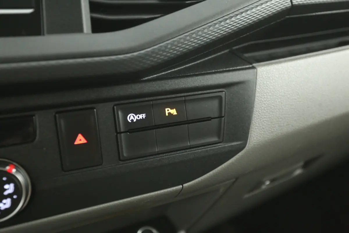 2.0 TDI L2H1 | DC | 6 Zits | Airco | Camera | Trekhaak | Carplay
