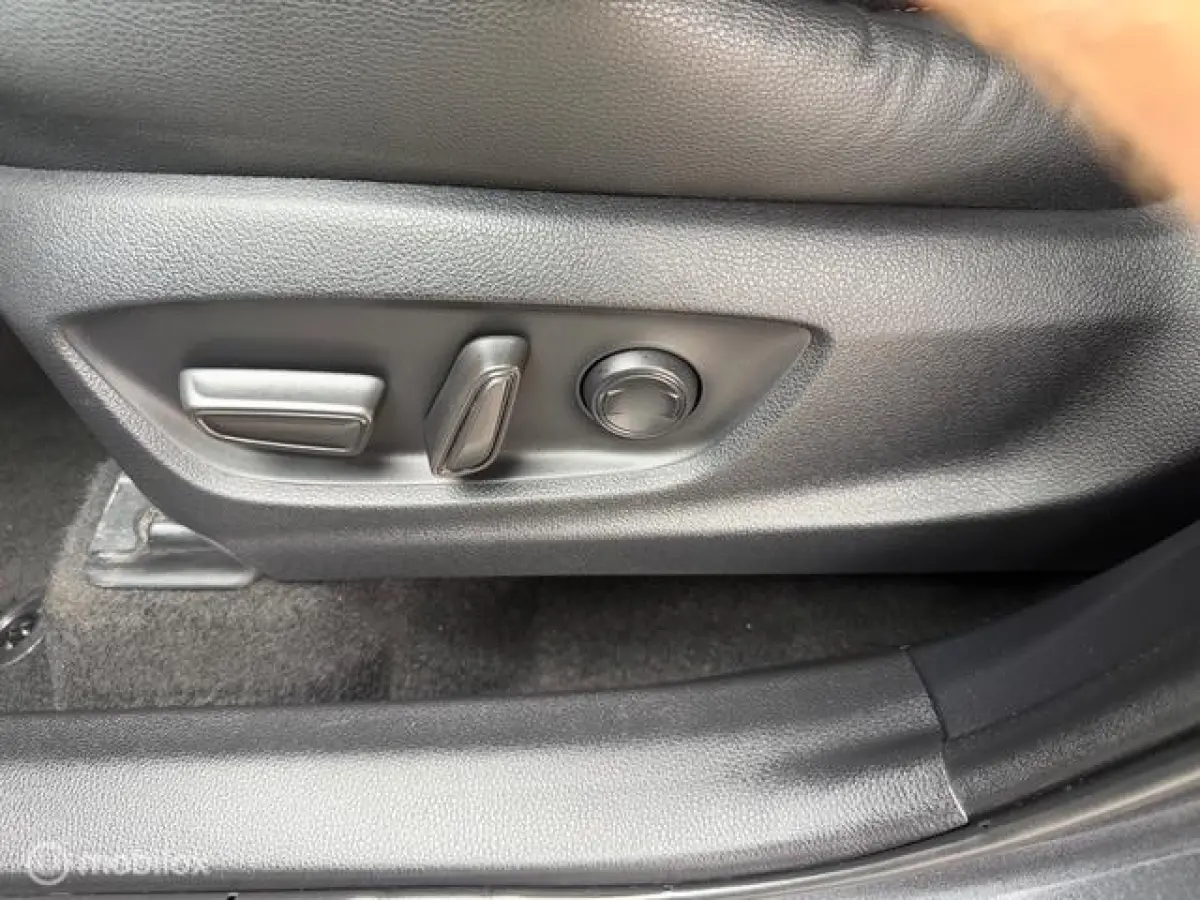 2.0 Plug-in Hybrid 220 GR SPORT JBL|360|Carplay