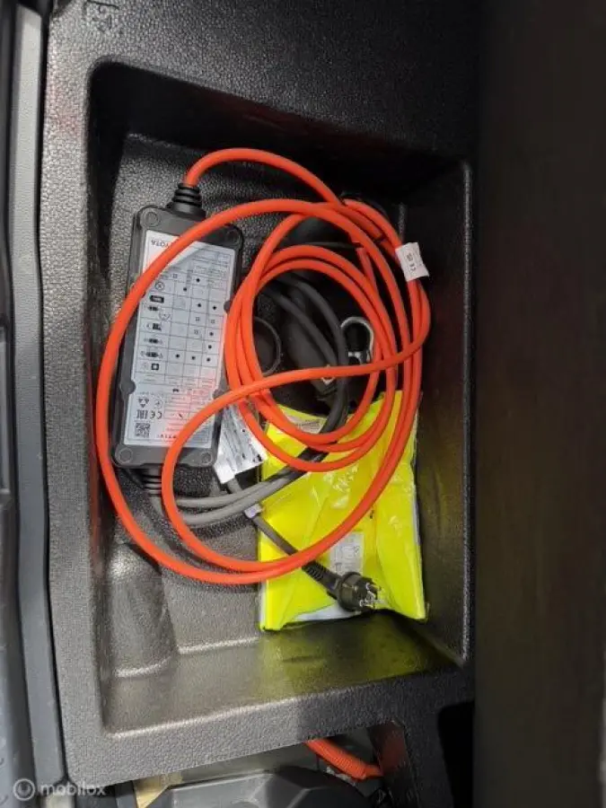 2.0 Plug-in Hybrid 220 GR SPORT JBL|360|Carplay