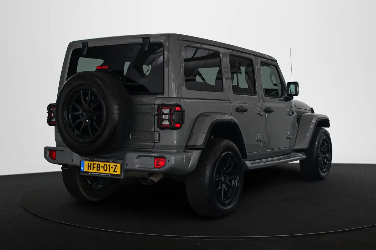 4xe 380 Sahara / 20'' Custom / Keyless