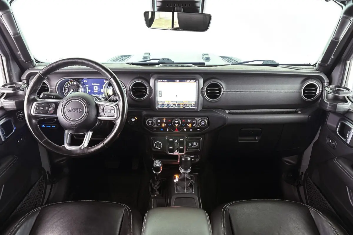 4xe 380 Sahara / 20'' Custom / Keyless