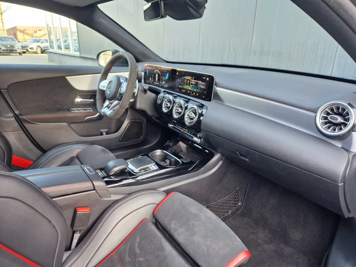 AMG 35 4MATIC Edition 1