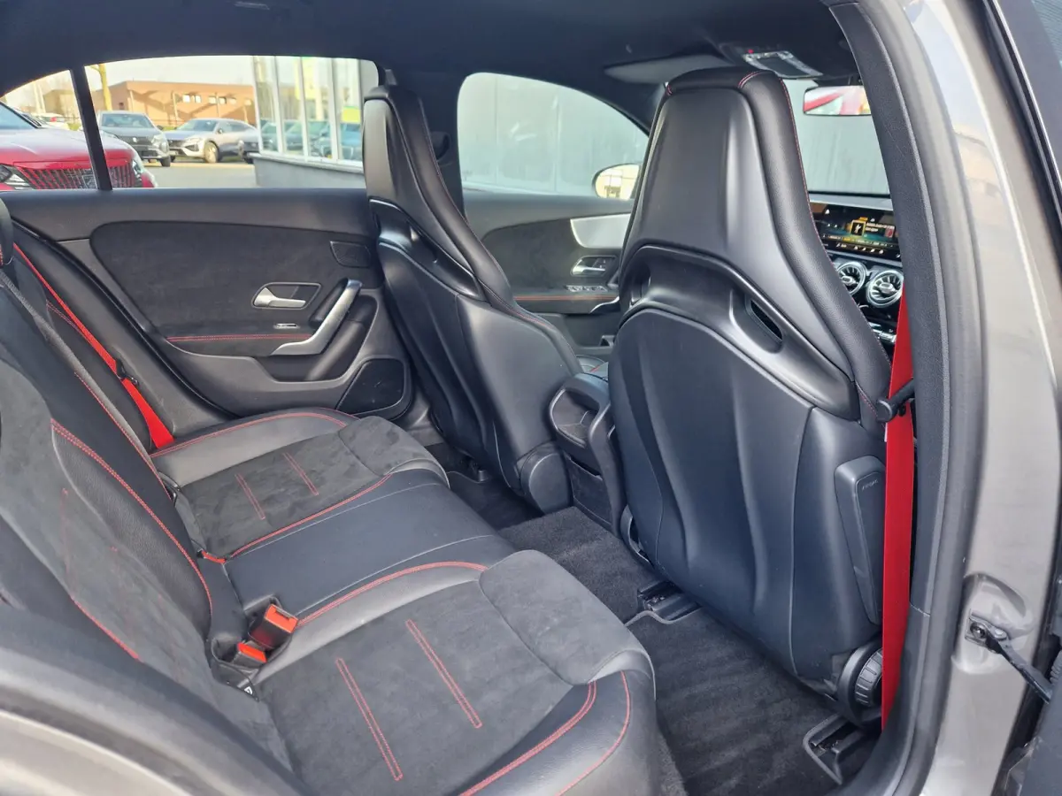 AMG 35 4MATIC Edition 1