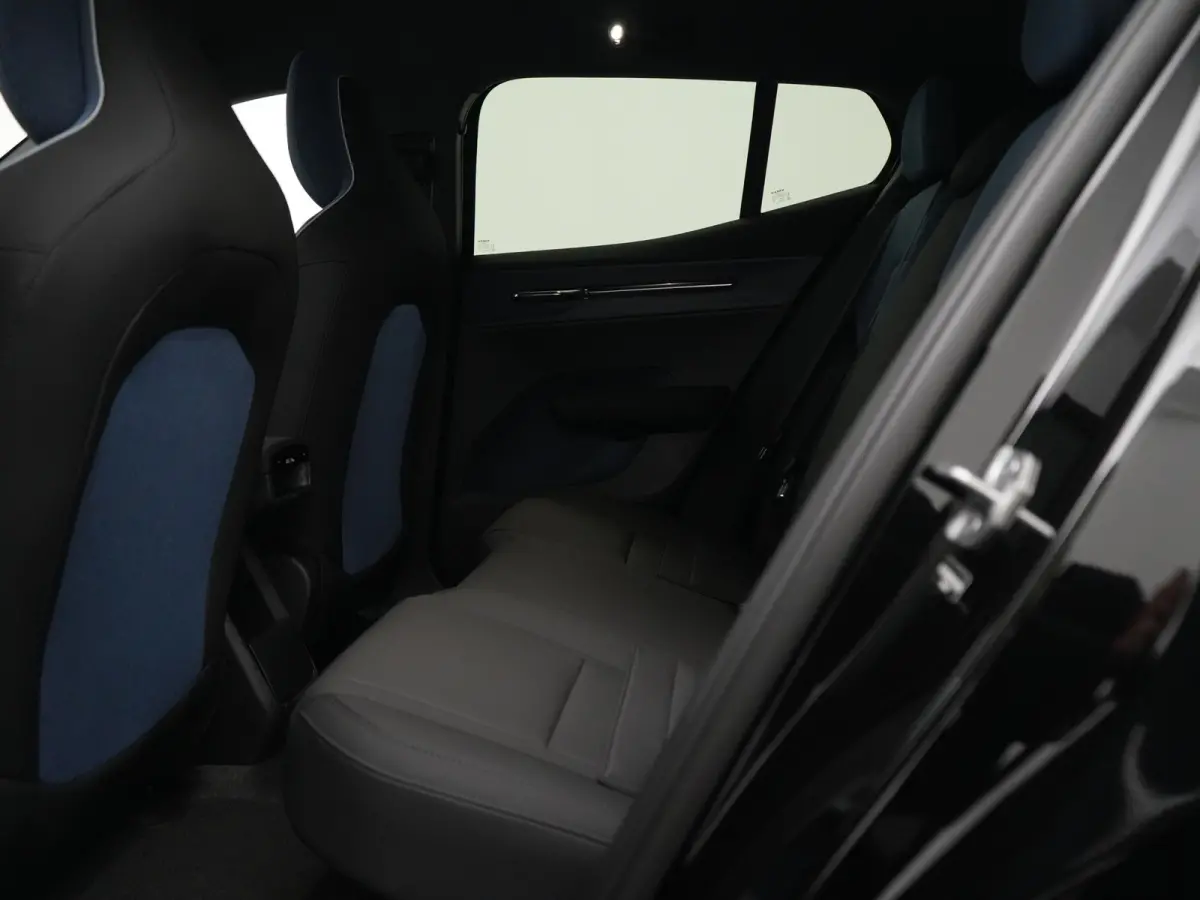 P3 Long Range Plus Europa | Elek Stoelen | Stoel- & Stuurverwarming | Harman/Kardon | Camera | Keyless | Adaptive Cruise | BLIS