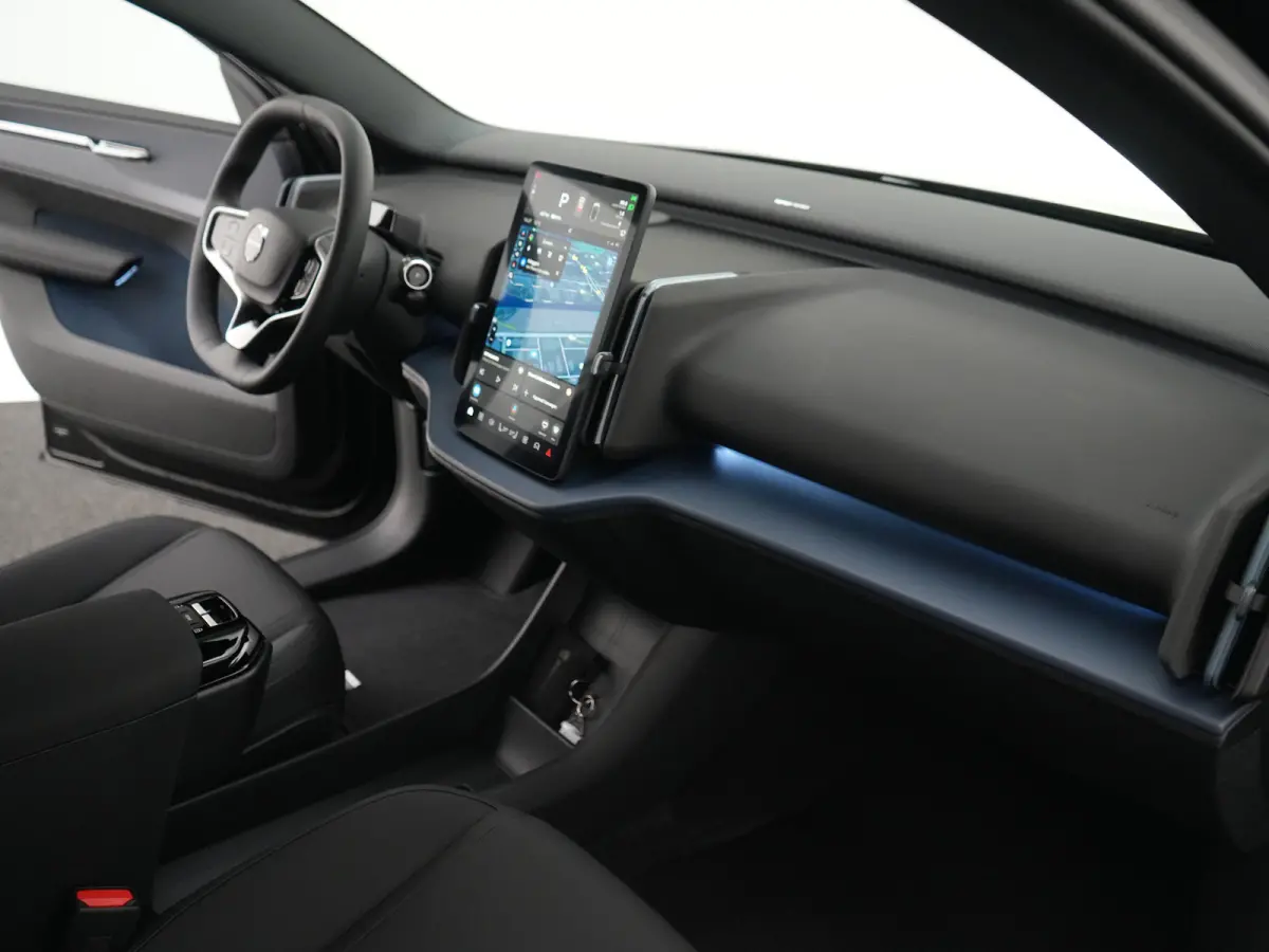 P3 Long Range Plus Europa | Elek Stoelen | Stoel- & Stuurverwarming | Harman/Kardon | Camera | Keyless | Adaptive Cruise | BLIS