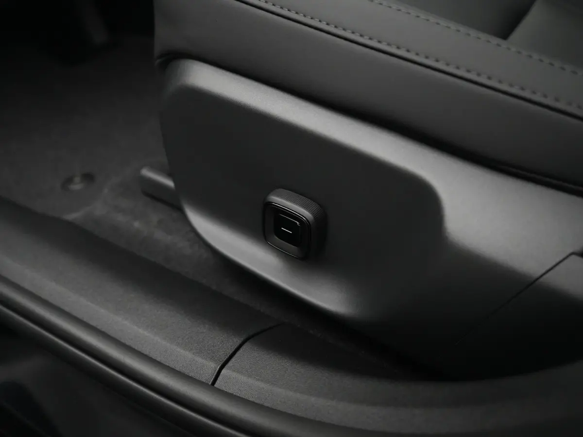 P3 Long Range Plus Europa | Elek Stoelen | Stoel- & Stuurverwarming | Harman/Kardon | Camera | Keyless | Adaptive Cruise | BLIS
