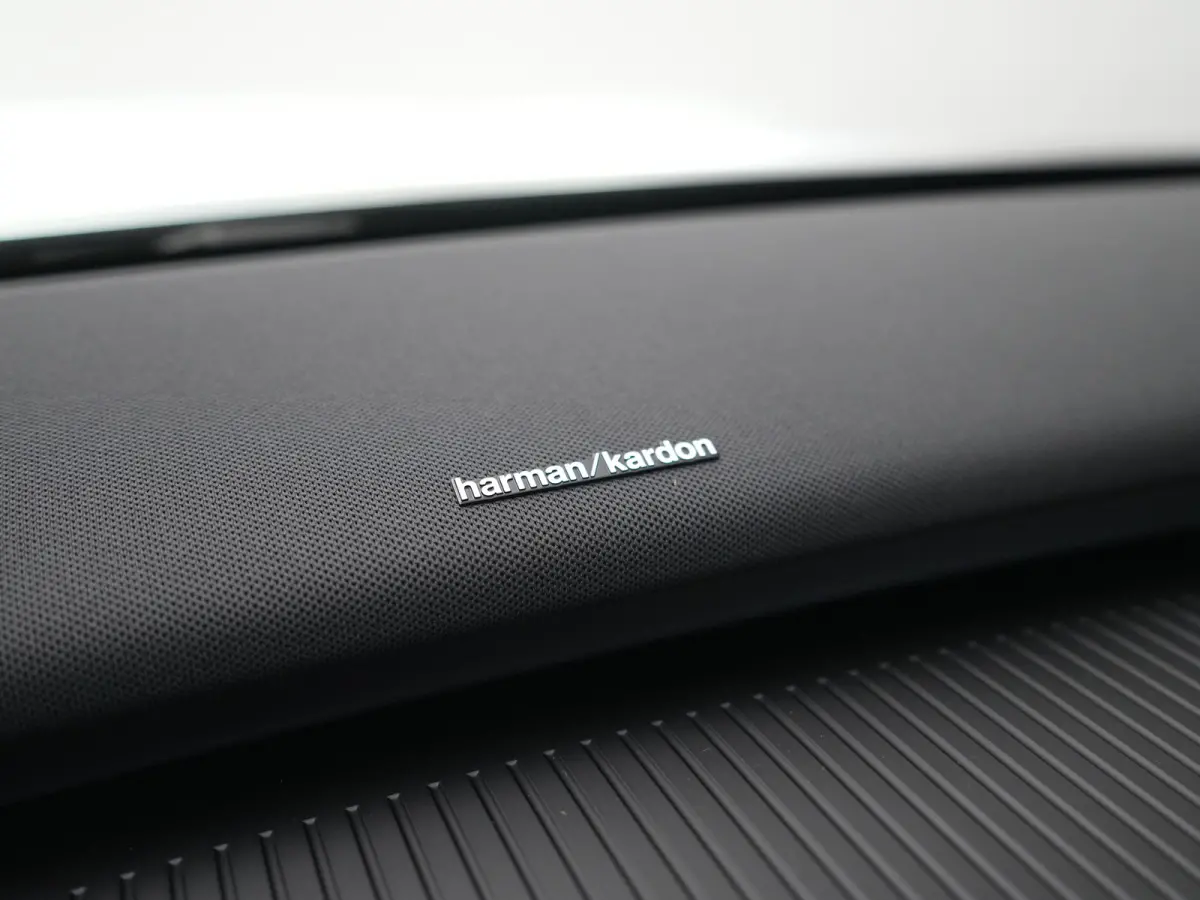 P3 Long Range Plus Europa | Elek Stoelen | Stoel- & Stuurverwarming | Harman/Kardon | Camera | Keyless | Adaptive Cruise | BLIS