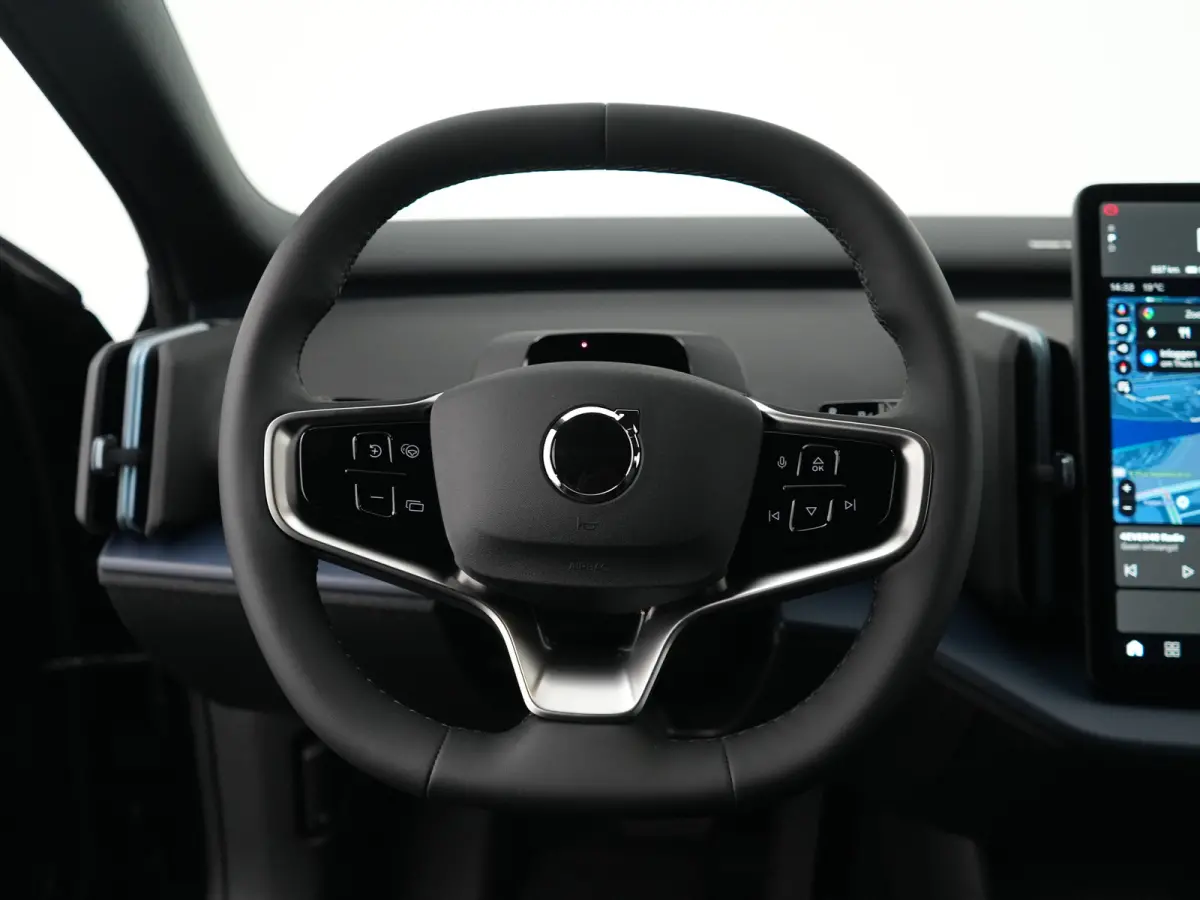 P3 Long Range Plus Europa | Elek Stoelen | Stoel- & Stuurverwarming | Harman/Kardon | Camera | Keyless | Adaptive Cruise | BLIS