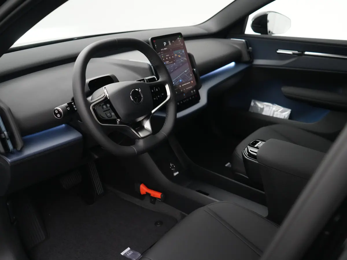 P3 Long Range Plus Europa | Elek Stoelen | Stoel- & Stuurverwarming | Harman/Kardon | Camera | Keyless | Adaptive Cruise | BLIS