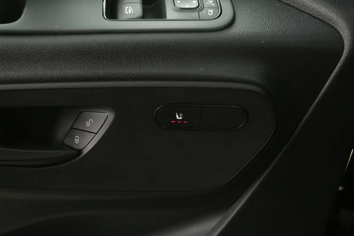 315 CDI 150PK L2H2 | 3500kg Trekgew. | Airco | Cruise | Carplay | Camera | Trekhaak