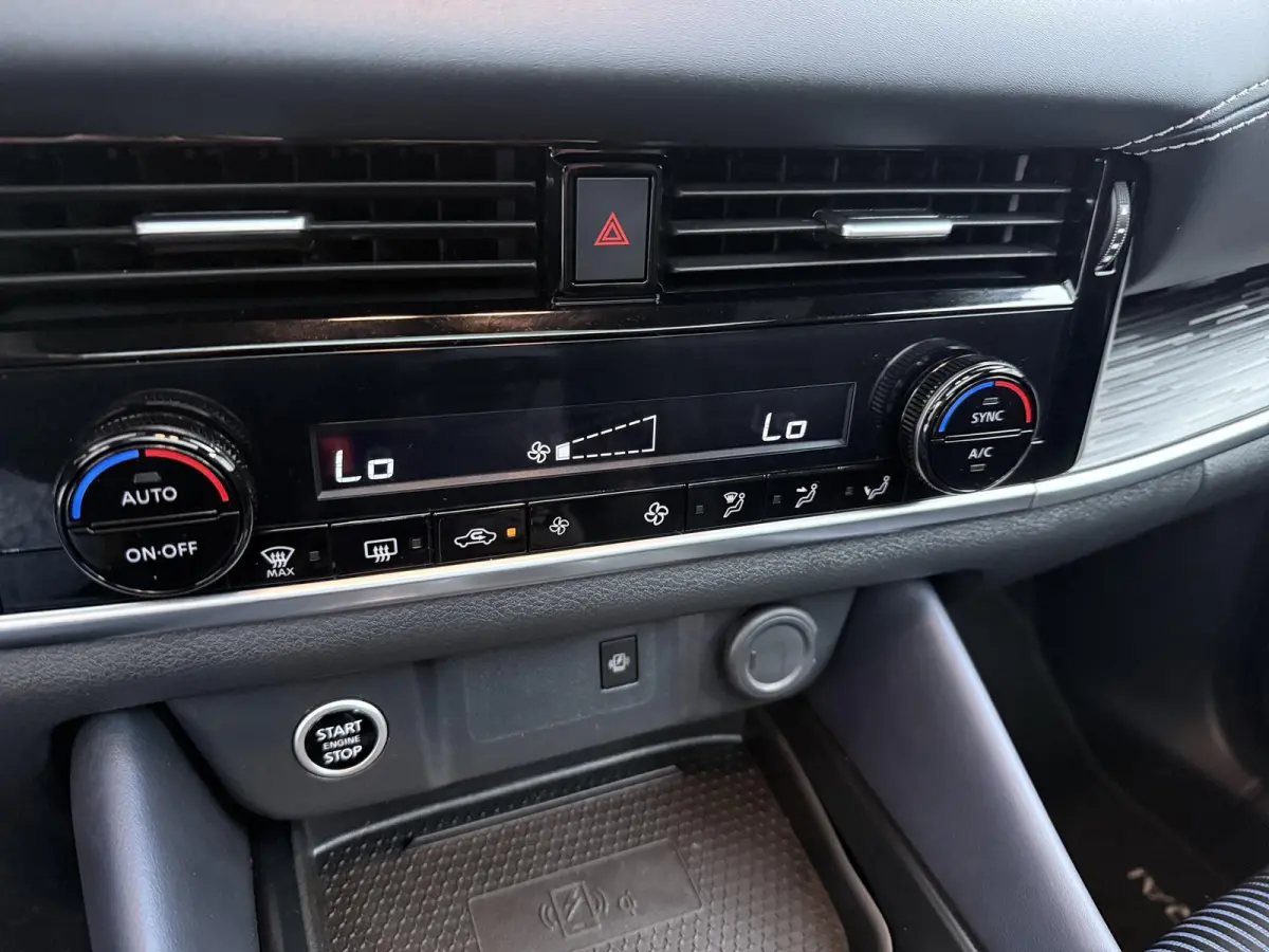 1.3 MHEV Xtronic Tekna | Panoramadak | Trekhaak | Adaptieve Cruise Control |