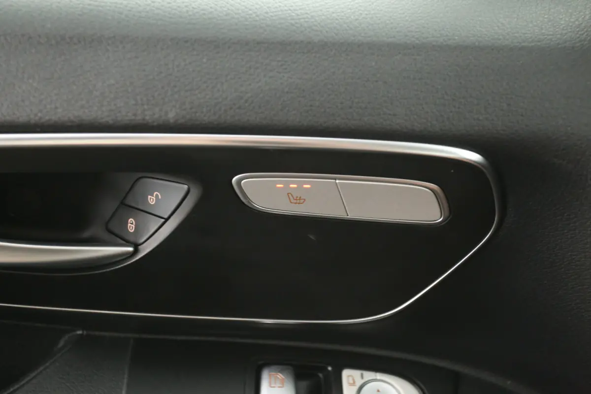 114 CDI Lang | Automaat | Airco | Cruise | Carplay | 3 Zits | Stoelverwarming