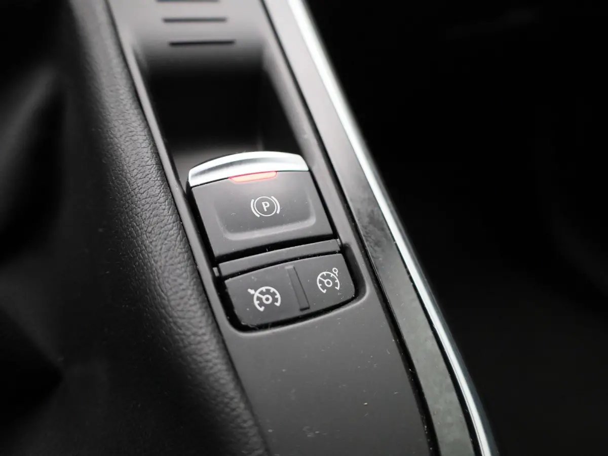 1.3 TCe Business Zen 7p. | 7 Persoons | Navigatie | Climate Control | Keyless |