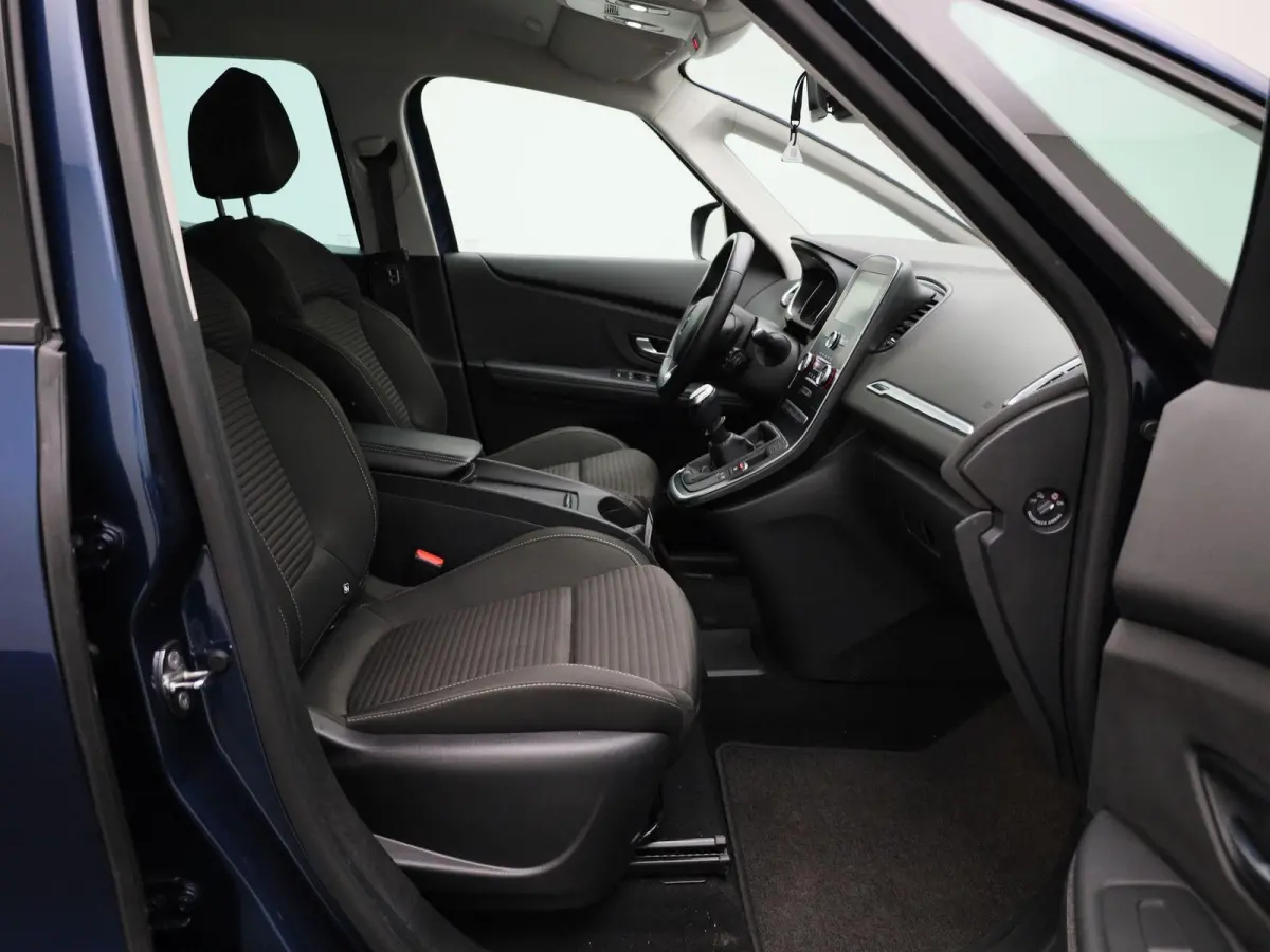 1.3 TCe Business Zen 7p. | 7 Persoons | Navigatie | Climate Control | Keyless |