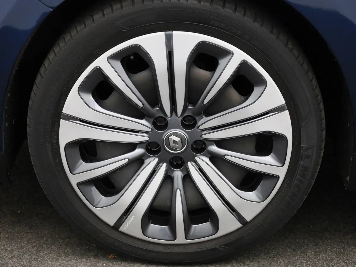 1.3 TCe Business Zen 7p. | 7 Persoons | Navigatie | Climate Control | Keyless |