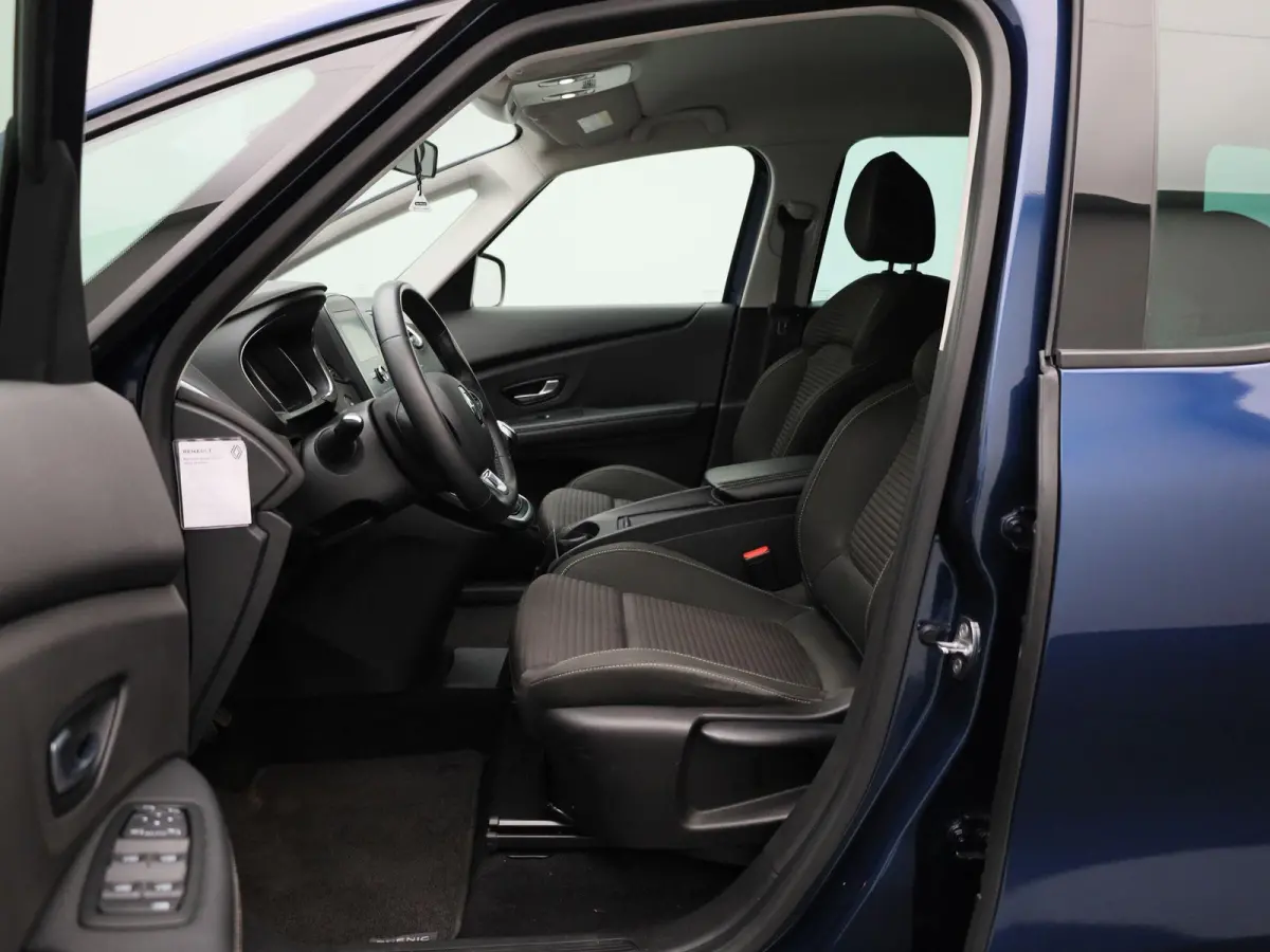 1.3 TCe Business Zen 7p. | 7 Persoons | Navigatie | Climate Control | Keyless |