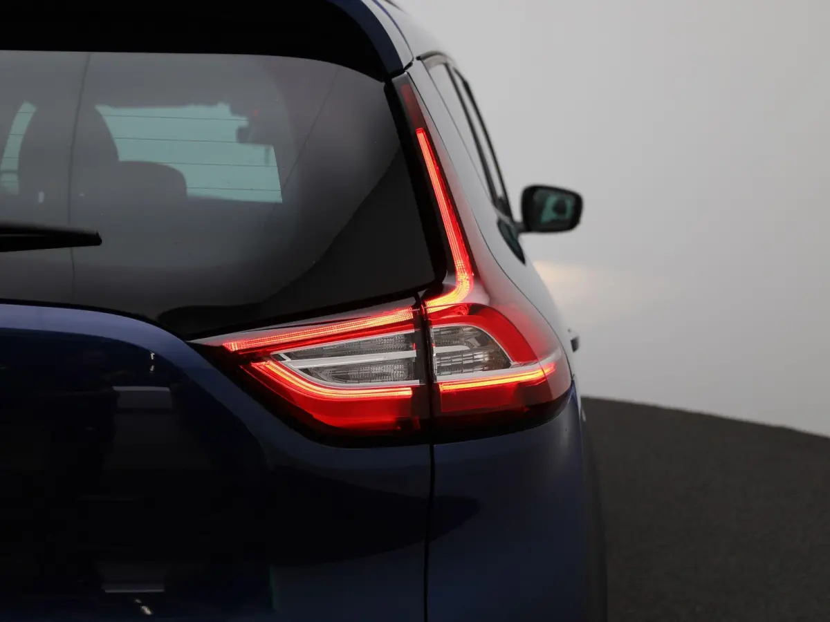 1.3 TCe Business Zen 7p. | 7 Persoons | Navigatie | Climate Control | Keyless |