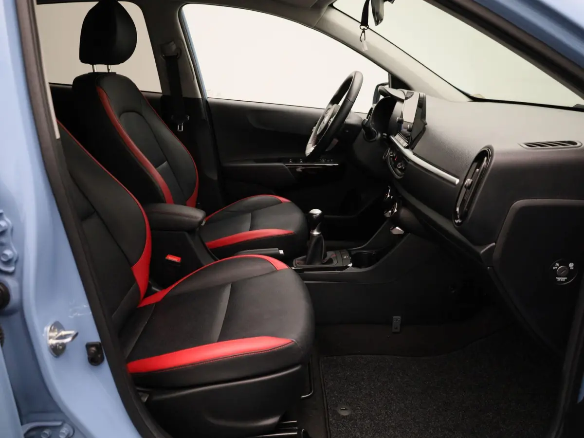 1.0 DPi GT-Line | Apple Carplay / Android Auto | Keyless | Lederen Bekleding | Camera | Privacy Glass | Apple Carplay / Android Auto |