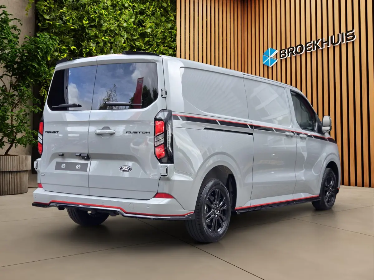 Dubbel Cab. Grey Platinum | Leer | Spoilerpakket | Striping | AGR | Zwarte Accenten | Excl. sierstrippen carrosseriezijde