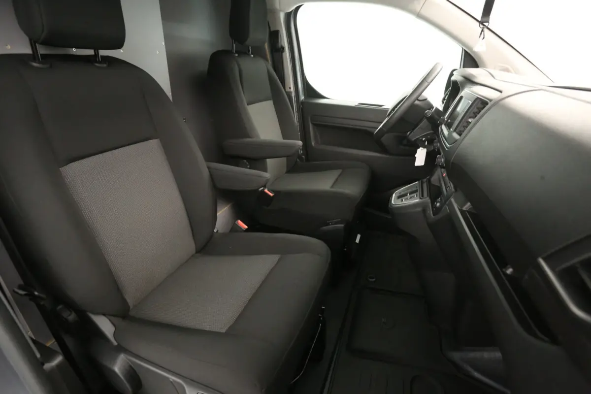 L2H1 75 kWh | Snelladen | SOH 96% | Airco | Cruise | Camera | Carplay | Navi | Trekhaak