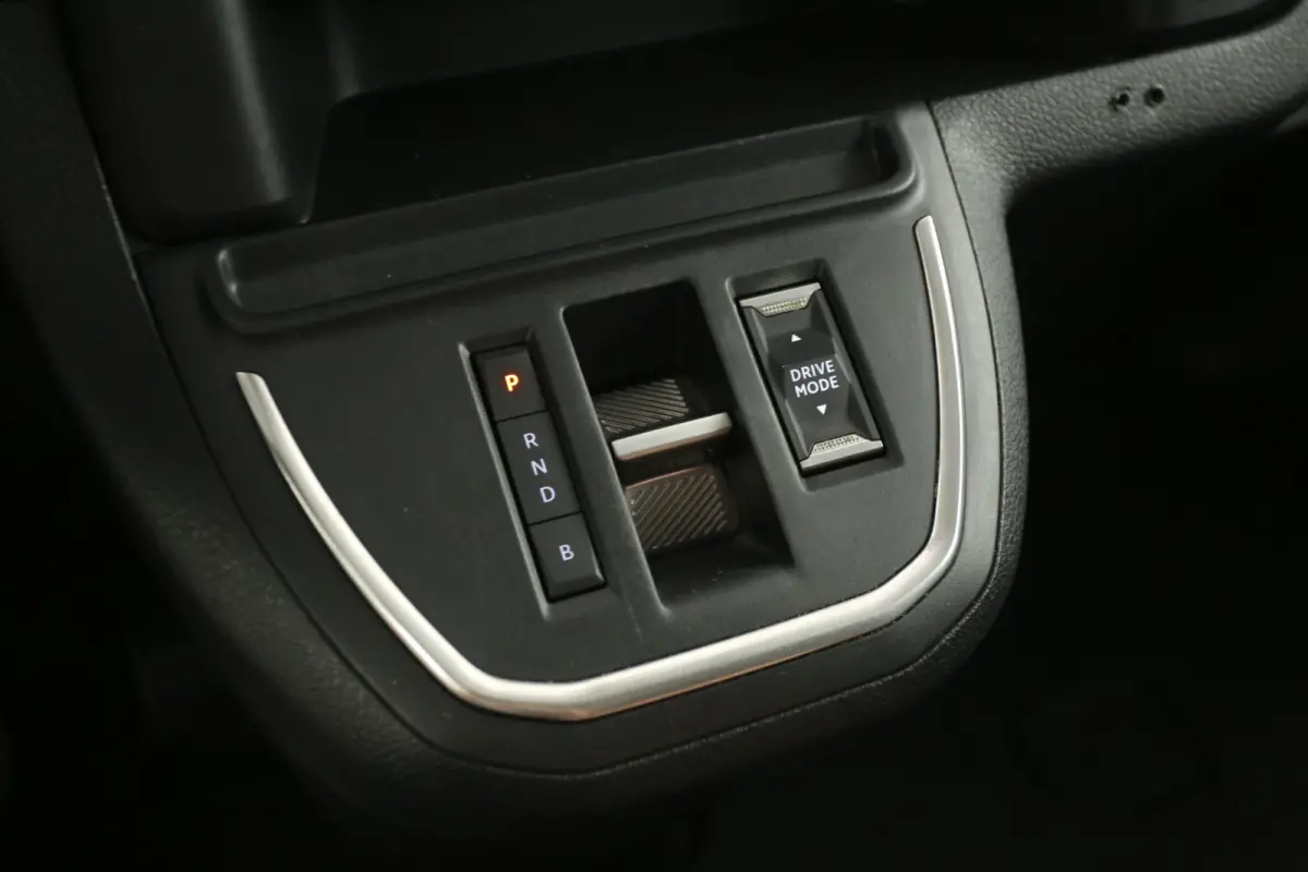 L2H1 75 kWh | Snelladen | SOH 96% | Airco | Cruise | Camera | Carplay | Navi | Trekhaak