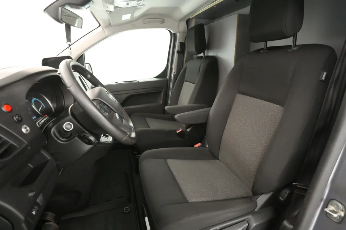 L2H1 75 kWh | Snelladen | SOH 96% | Airco | Cruise | Camera | Carplay | Navi | Trekhaak
