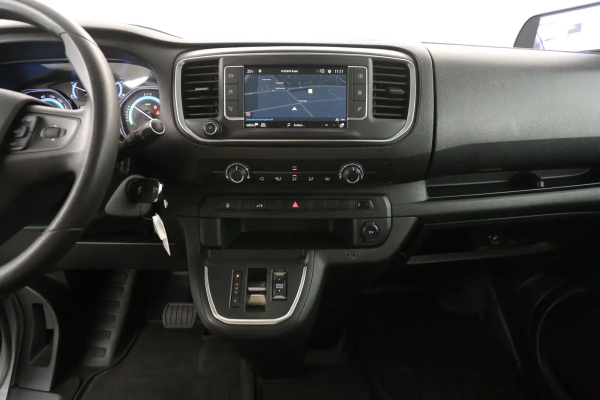 L2H1 75 kWh | Snelladen | SOH 96% | Airco | Cruise | Camera | Carplay | Navi | Trekhaak